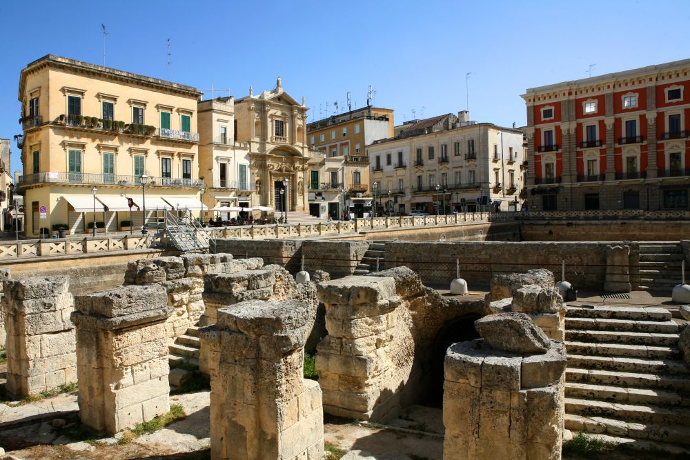 monument in Lecce