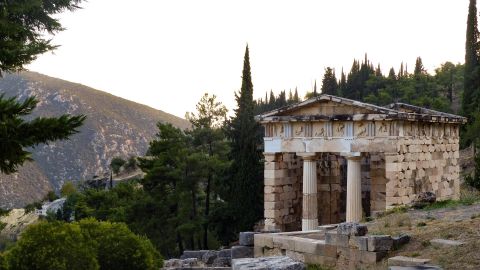 tempel in delphi